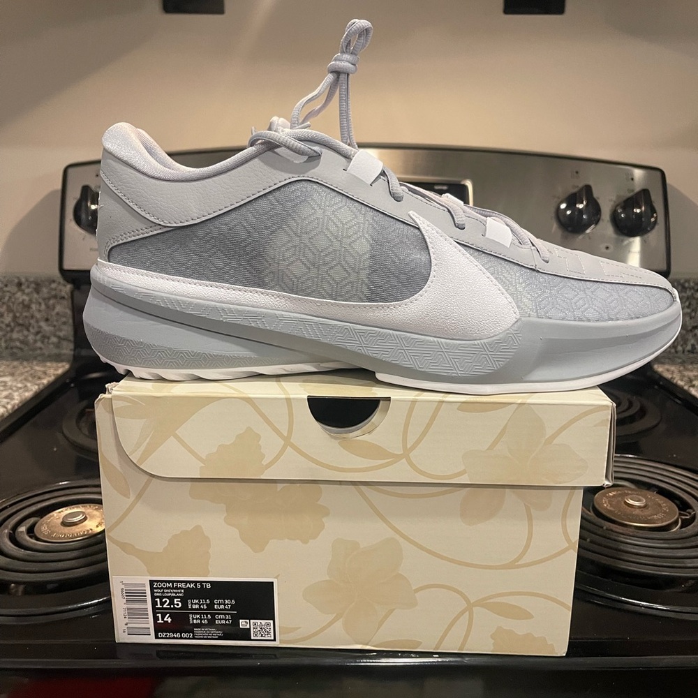 Nike Zoom Freak 5 Sz 12.5 New